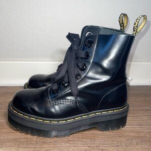 Women’s Size 8 Molly Dr. Martens